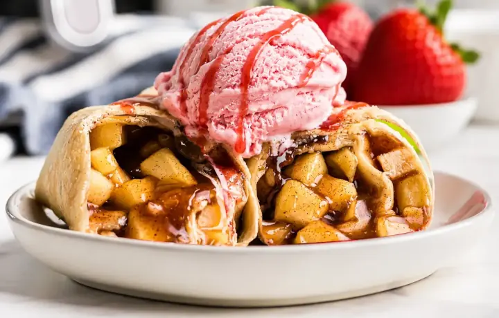 Miniella Apple Rolls with sparkler and rewards card